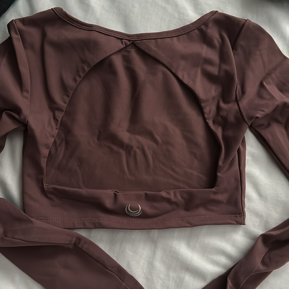 Lazuli Label long sleeve open back top